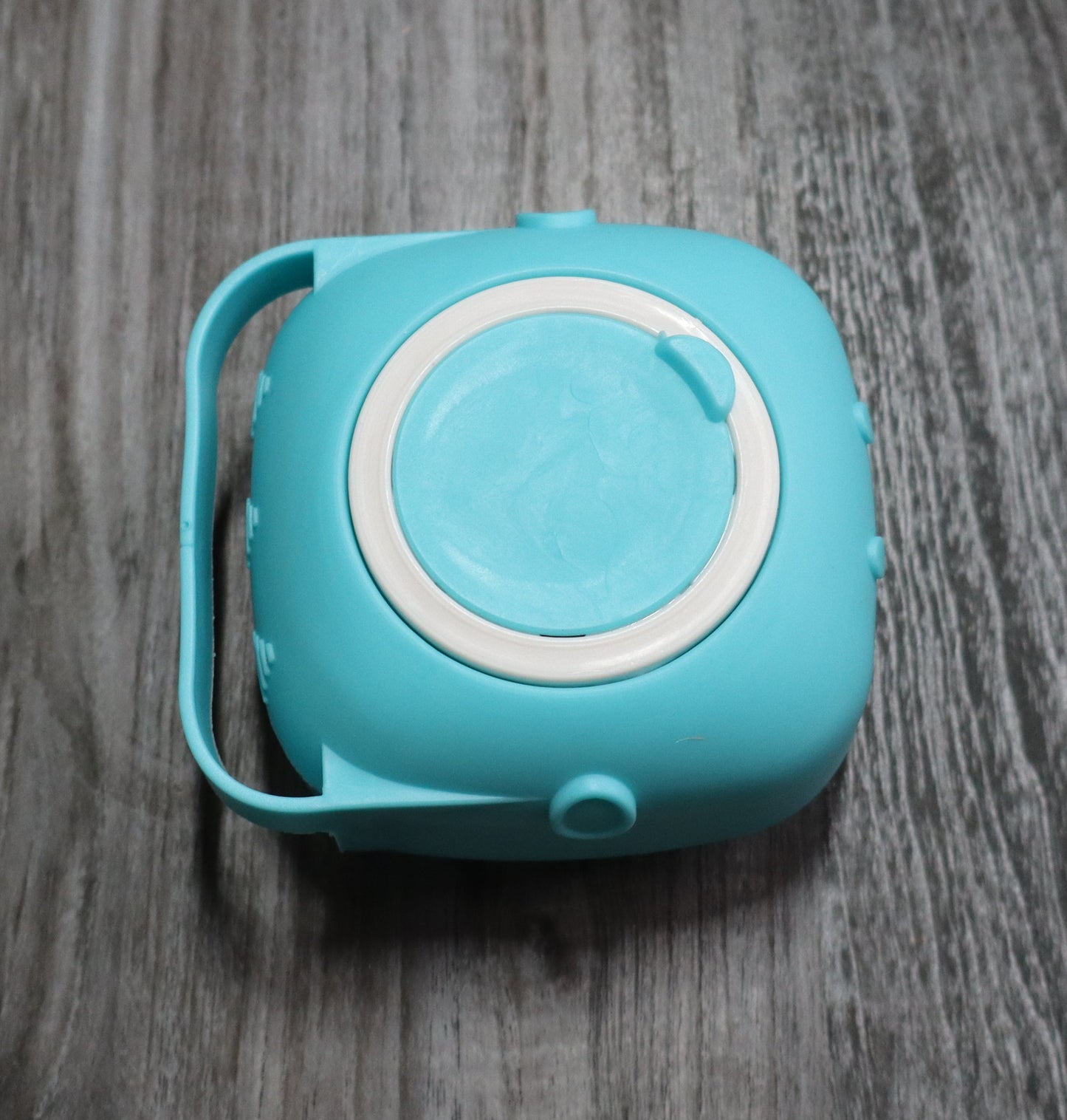 HoneyPaw™ Pet Bath Brush – Gentle Bath & Grooming Tool for Dogs