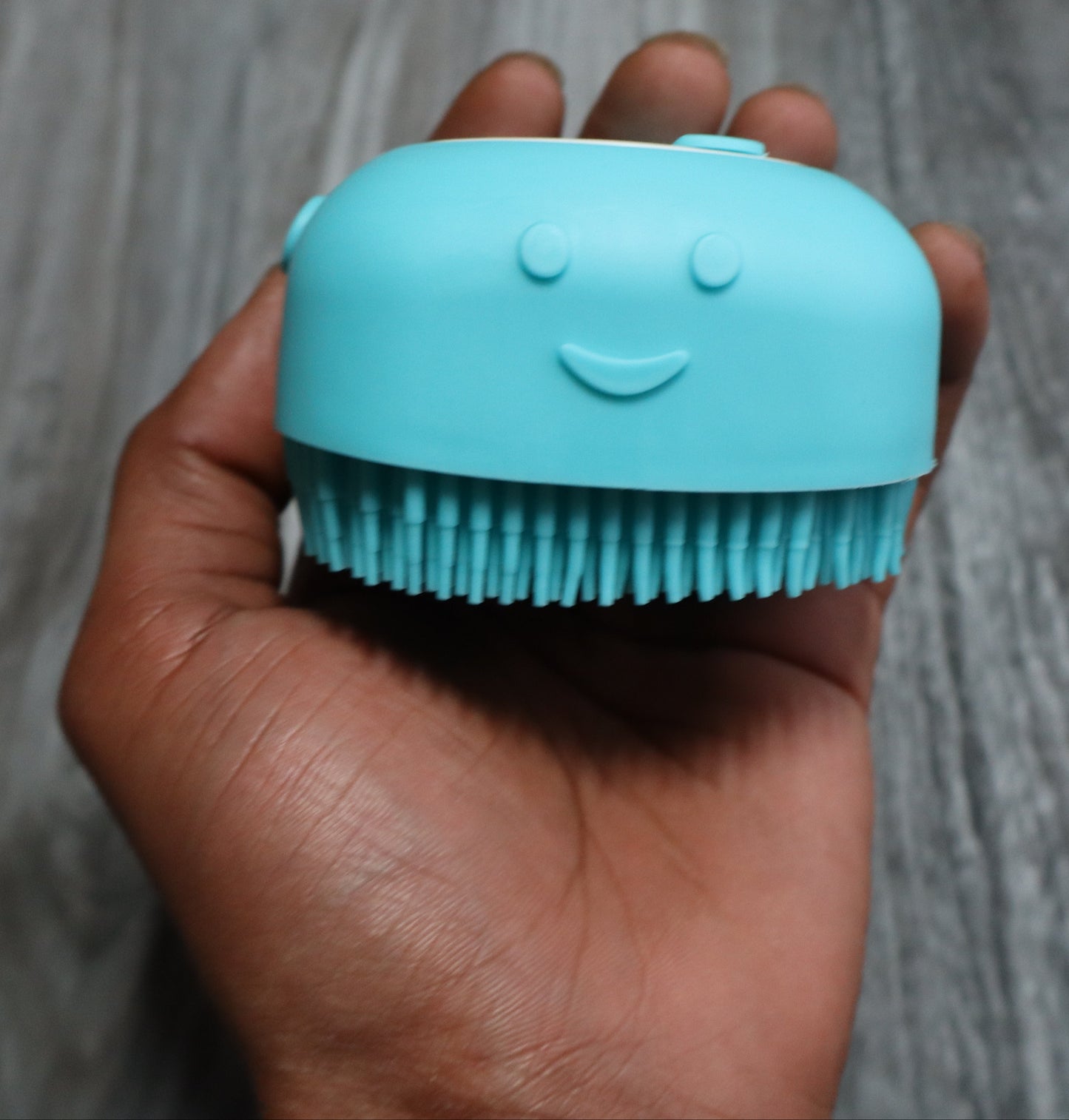 HoneyPaw™ Pet Bath Brush – Gentle Bath & Grooming Tool for Dogs